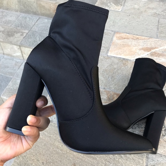 Shoes - New Black stretchy  chunky heel boots 7.5